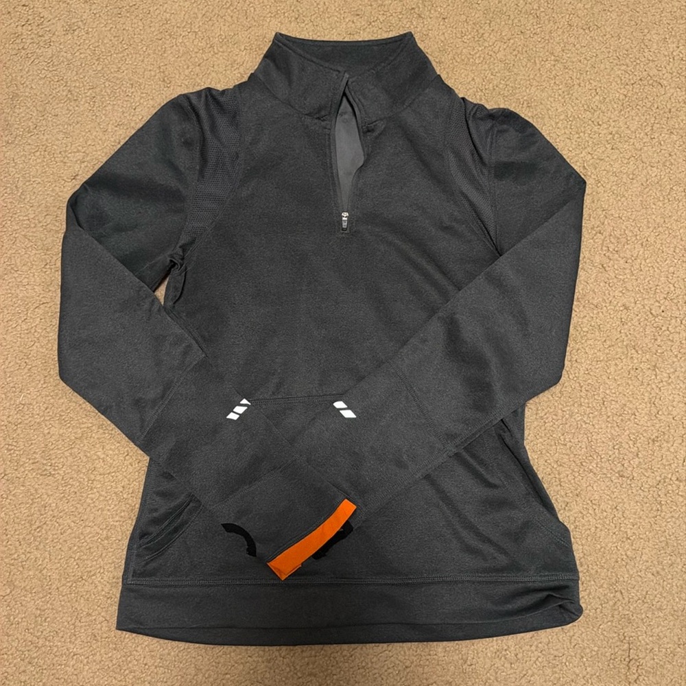 EUC OrangeTheory quarter zip size M